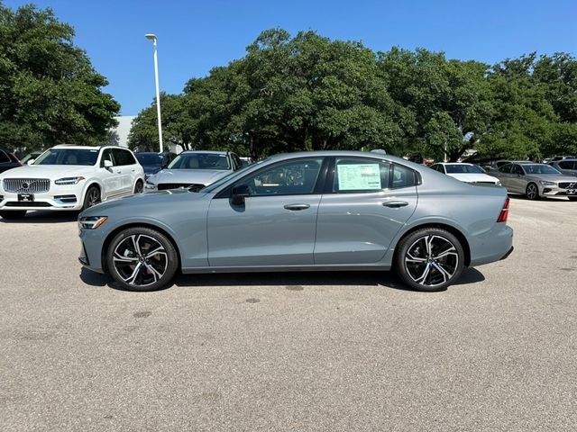 2024 Volvo S60 Plus Dark Theme