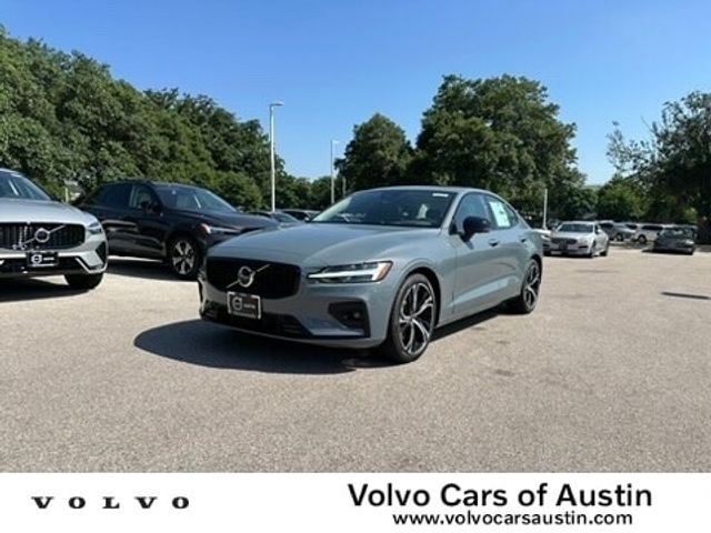 2024 Volvo S60 Plus Dark Theme