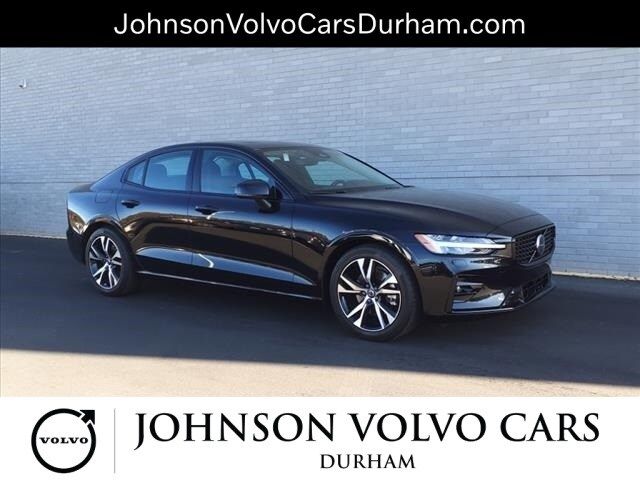 2024 Volvo S60 Plus Dark Theme