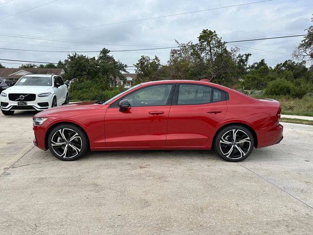 2024 Volvo S60 Plus Dark Theme