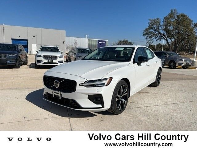 2024 Volvo S60 Plus Dark Theme