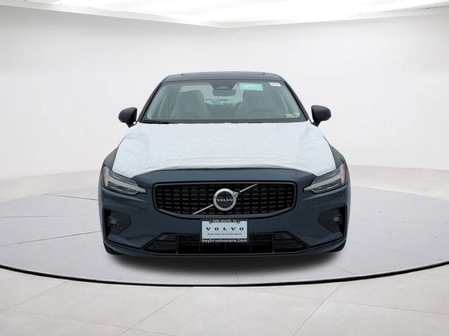 2024 Volvo S60 Plus Dark Theme