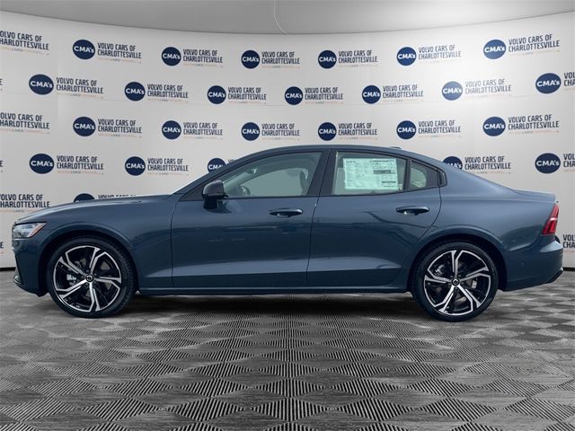 2024 Volvo S60 Plus Dark Theme