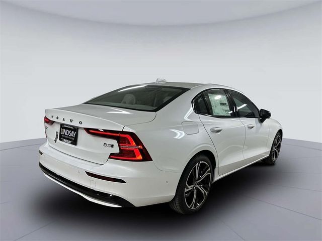 2024 Volvo S60 Plus Dark Theme