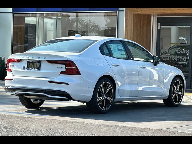 2024 Volvo S60 Plus Dark Theme