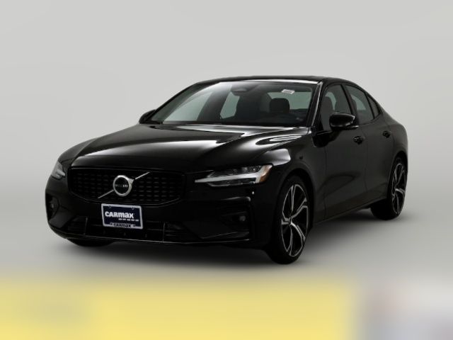 2024 Volvo S60 Core Dark Theme