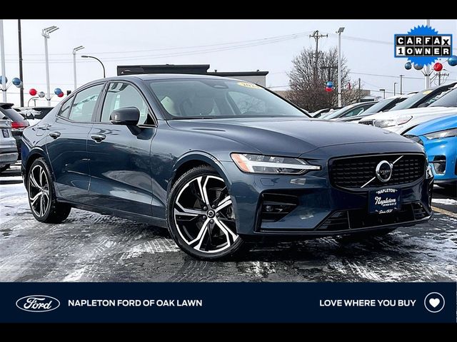2024 Volvo S60 Plus Dark Theme