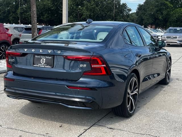 2024 Volvo S60 Plus Dark Theme