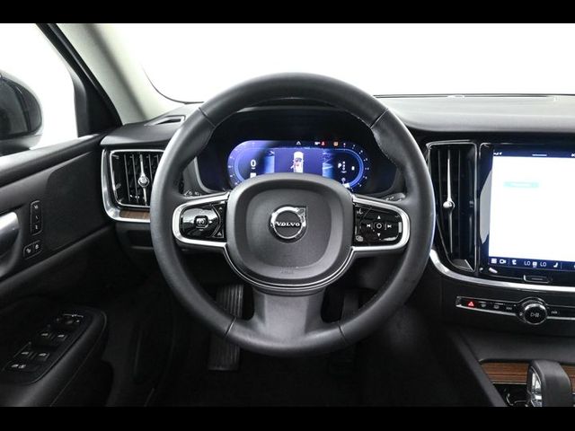 2024 Volvo S60 Plus Dark Theme