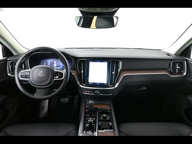 2024 Volvo S60 Plus Dark Theme