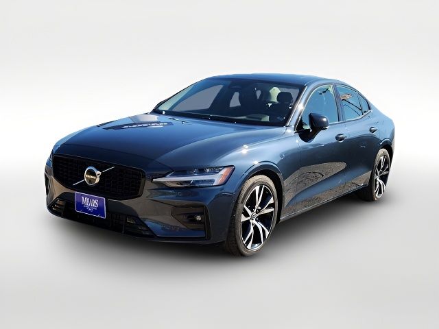 2024 Volvo S60 Plus Dark Theme