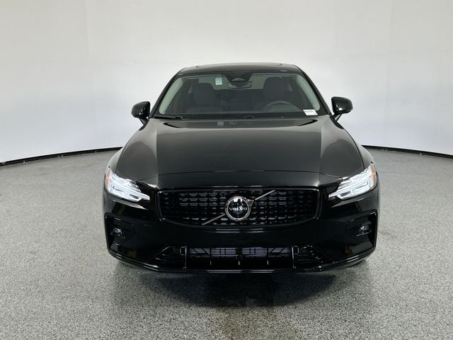 2024 Volvo S60 Plus Dark Theme