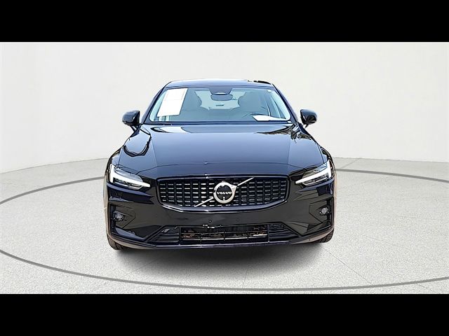 2024 Volvo S60 Plus Dark Theme