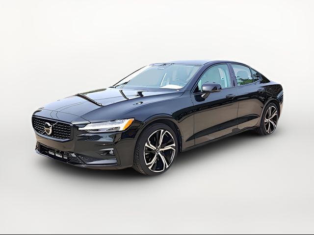 2024 Volvo S60 Plus Dark Theme