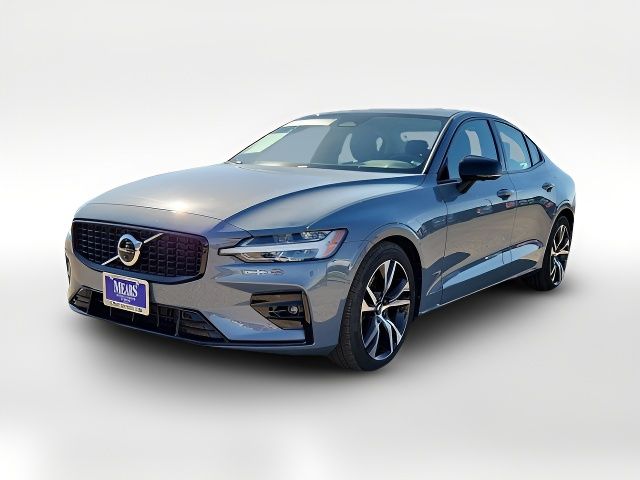 2024 Volvo S60 Plus Dark Theme