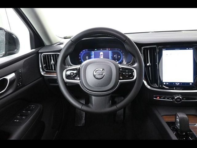 2024 Volvo S60 Plus Dark Theme