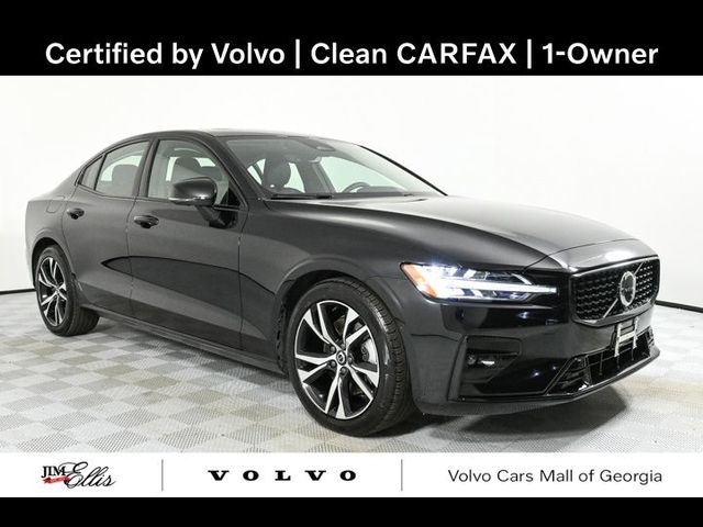 2024 Volvo S60 Plus Dark Theme