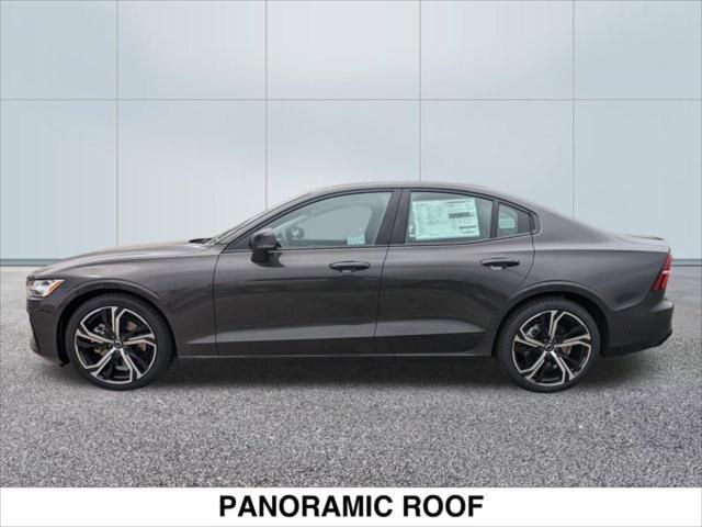 2024 Volvo S60 Plus Dark Theme