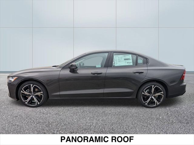 2024 Volvo S60 Plus Dark Theme