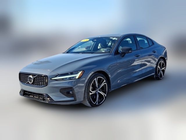 2024 Volvo S60 Plus Dark Theme