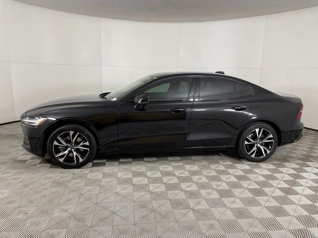 2024 Volvo S60 Plus Dark Theme