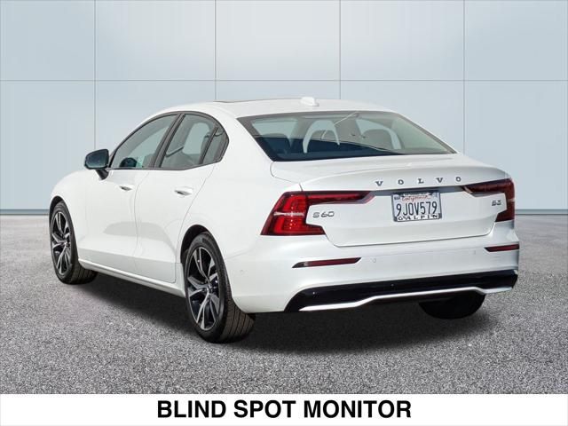 2024 Volvo S60 Plus Dark Theme