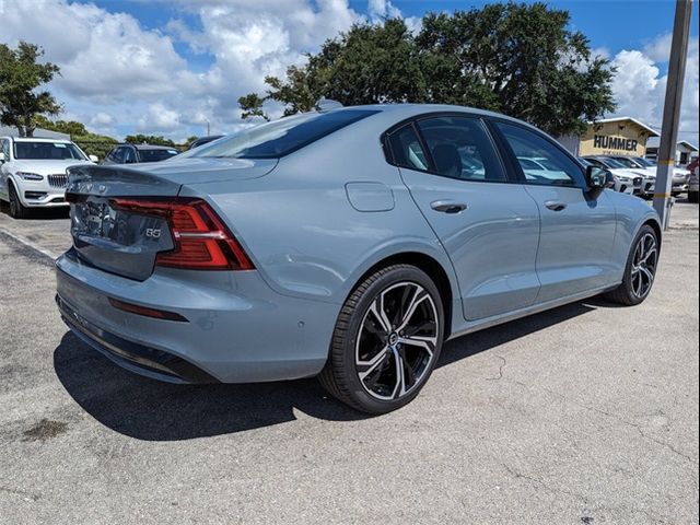 2024 Volvo S60 Plus Dark Theme