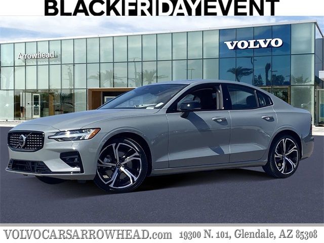 2024 Volvo S60 Plus Dark Theme