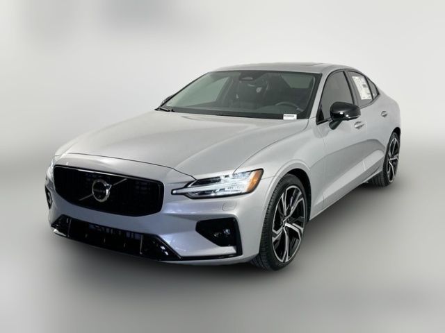 2024 Volvo S60 Plus Dark Theme