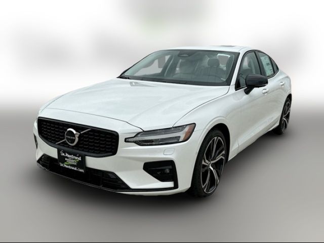 2024 Volvo S60 Plus Dark Theme