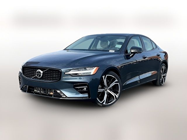 2024 Volvo S60 Plus Dark Theme