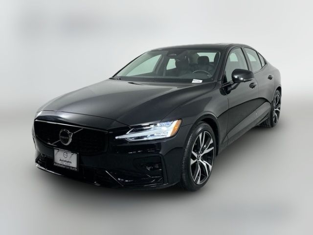 2024 Volvo S60 Plus Dark Theme