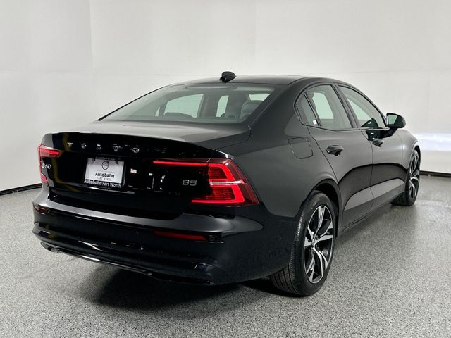 2024 Volvo S60 Plus Dark Theme