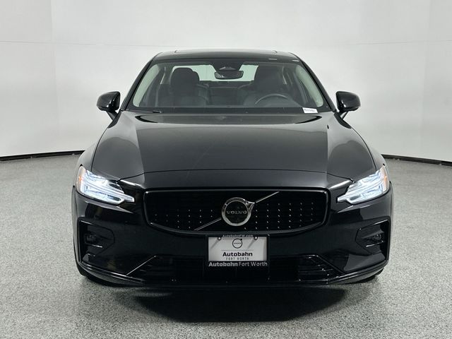 2024 Volvo S60 Plus Dark Theme