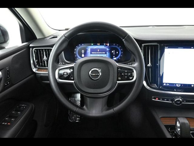 2024 Volvo S60 Plus Dark Theme