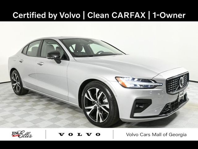 2024 Volvo S60 Plus Dark Theme