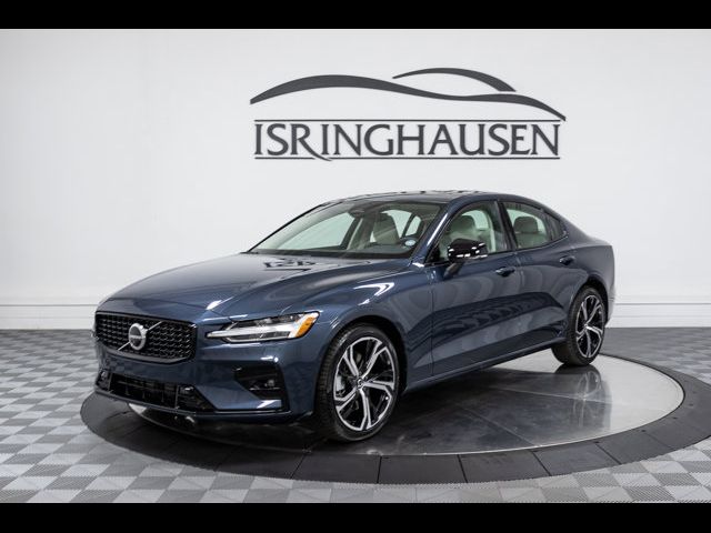 2024 Volvo S60 Plus Dark Theme