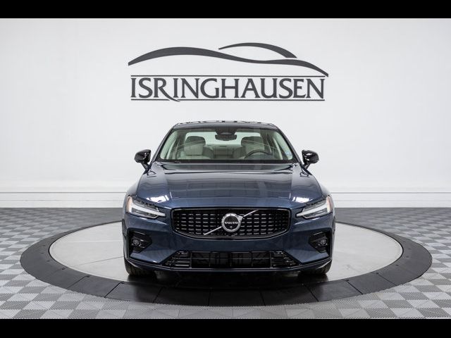 2024 Volvo S60 Plus Dark Theme