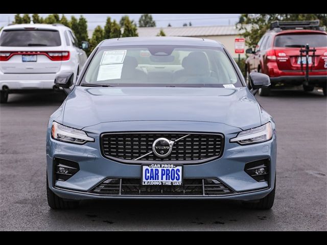 2024 Volvo S60 Plus Dark Theme