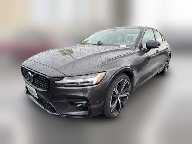 2024 Volvo S60 Plus Dark Theme
