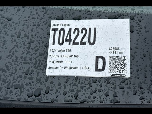 2024 Volvo S60 Plus Dark Theme