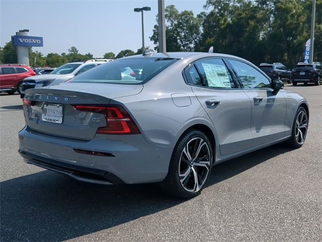 2024 Volvo S60 Plus Dark Theme