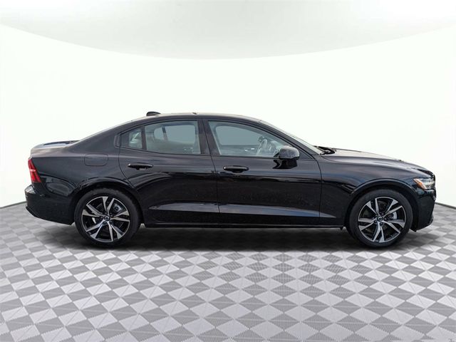 2024 Volvo S60 Plus Dark Theme