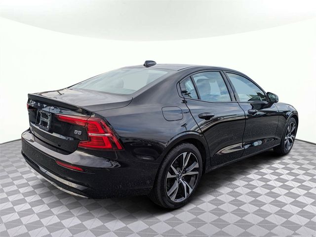 2024 Volvo S60 Plus Dark Theme