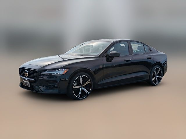 2024 Volvo S60 Plus Dark Theme