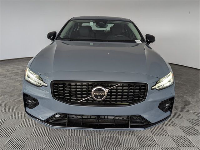 2024 Volvo S60 Plus Dark Theme