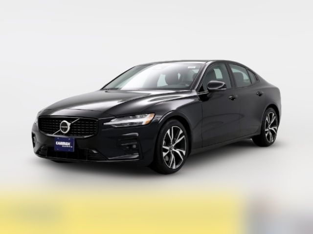 2024 Volvo S60 Plus Dark Theme