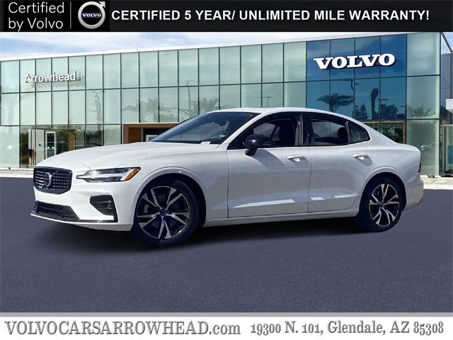 2024 Volvo S60 Plus Dark Theme