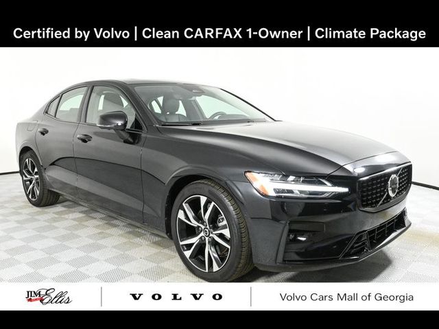 2024 Volvo S60 Plus Dark Theme