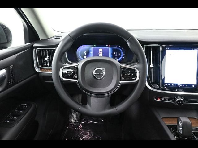 2024 Volvo S60 Plus Dark Theme